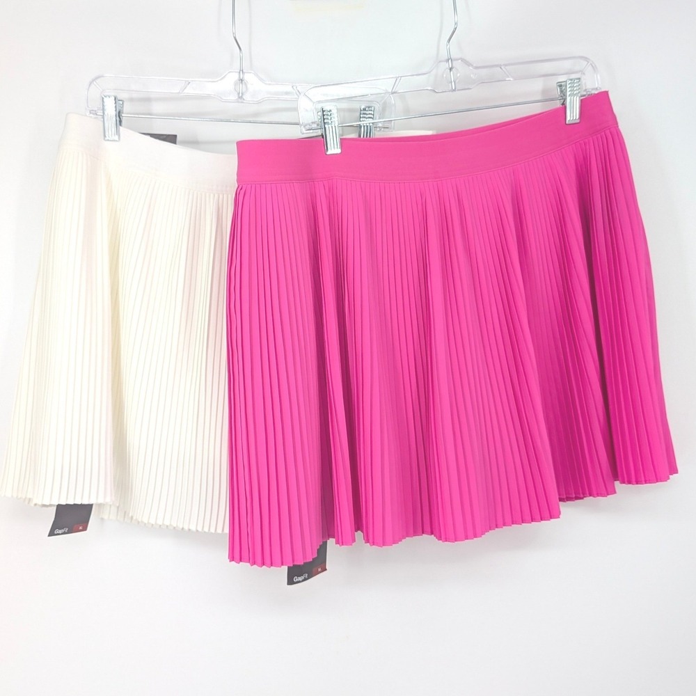 GapFit Skort Bundle Women XL Pink White Pleated Athletic Tennis Golf Lot of 2